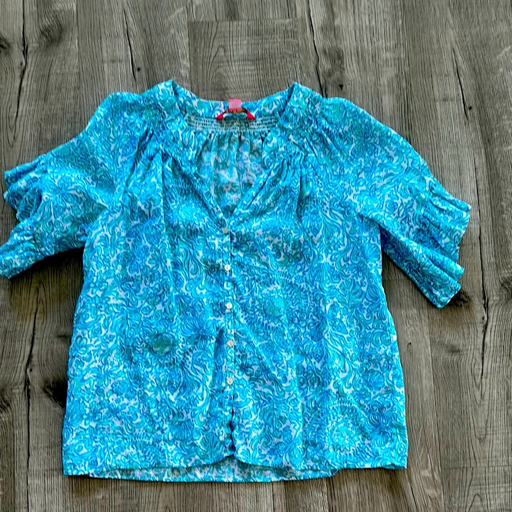 Lilly Pulitzer Blue Floral Blouse with 3/4 Sleeves size Medium